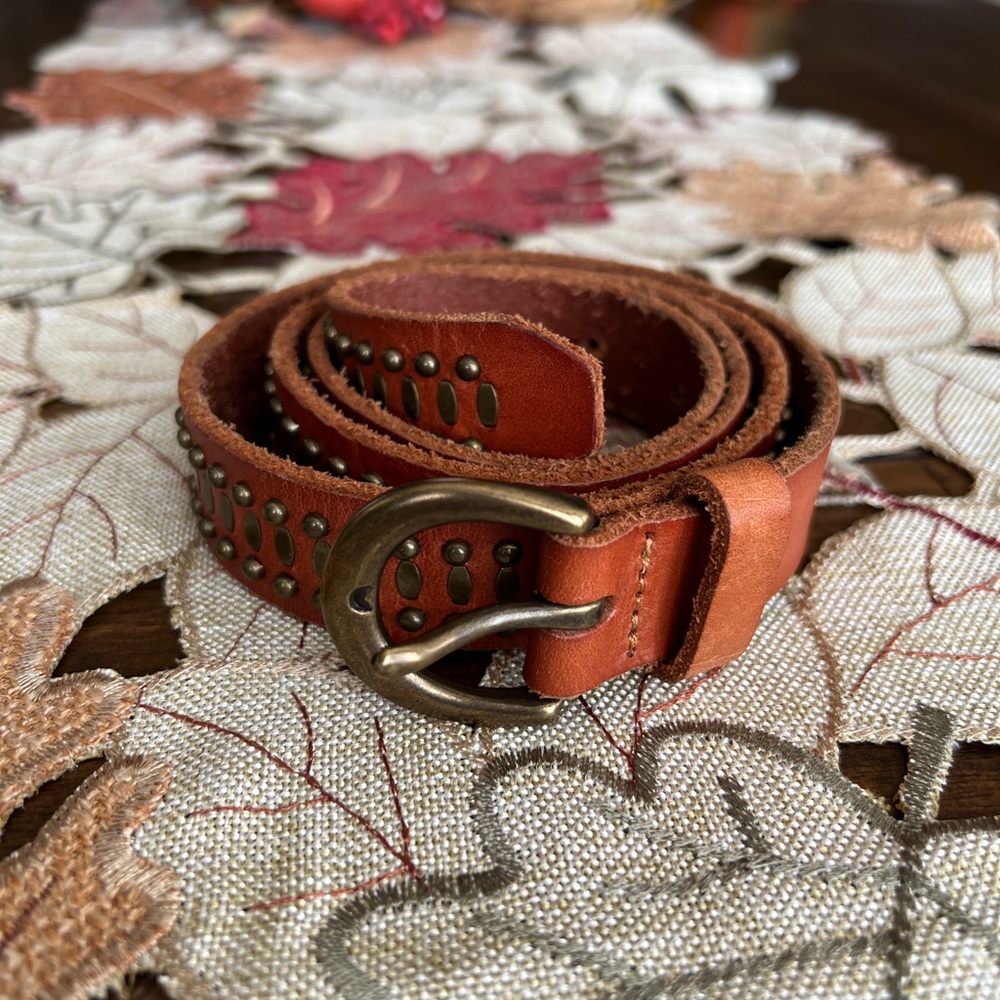 Cute Leather Belt With Brass Detail Good Condition